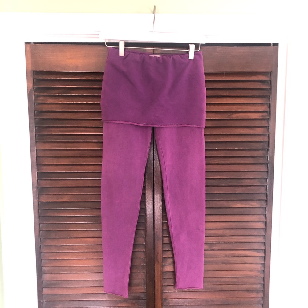 2/$20 LVR Organic Cotton Skirted Capri Leggings Sm